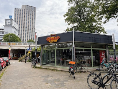 Gesloten eettent bij station Strijp-S hoeft (nog) niet weg voor nieuwbouwplannen