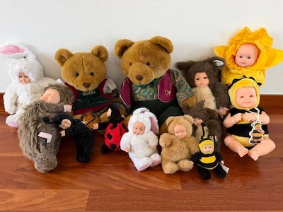 Henri heeft poppen van Anne Geddes, Jeanneke geeft kast weg