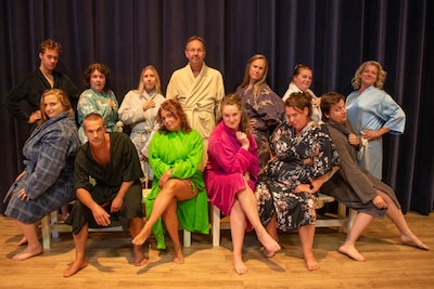 Naakt poseren voor het goede doel, amateurtoneelspelers uit Best blijken echte Calendar Girls (en boys)
