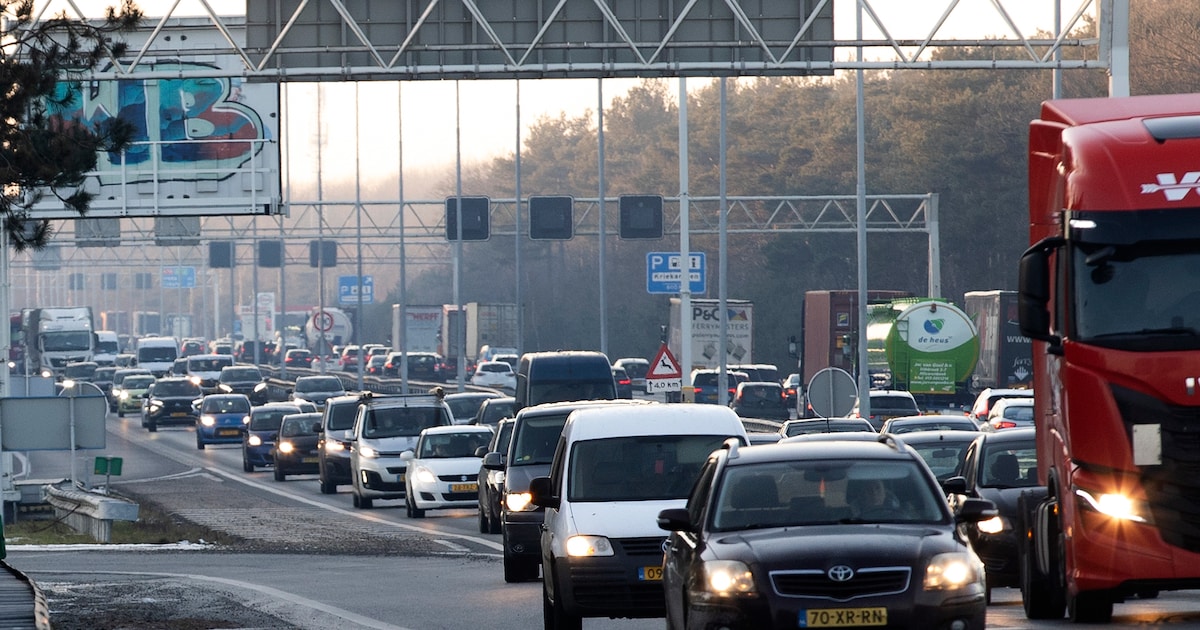LIVE Files in Brabant | Politieonderzoek op de A58 zorgt voor anderhalf uur vertraging tussen Tilbur