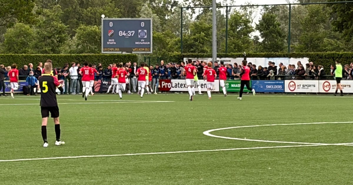 LIVE | Nivo Sparta keert terug in de eerste klasse en geeft routinier Schaap prachtig afscheidscadea