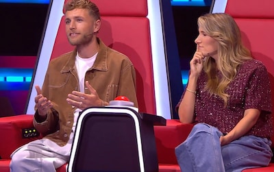 The Voice of Holland-auditie van Evi (27) uit Gerwen ontroert Freek (van Suzan): ‘Je raakt mij diep’