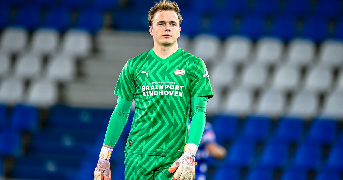PSV wil door met keeper Schiks, die gestaag doorgroeit: ‘Kan hier best ...