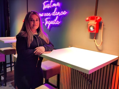 Geblindeerde ramen van Club XI verdwijnen bij Eighty-one; horecazaak op het Stratumseind gooit het o