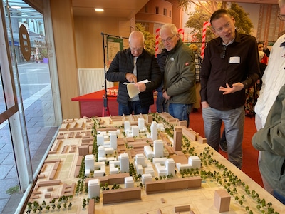 Tijdelijke initiatieven in WoensXL slaan aan: ‘Je voelt een andere energie in het winkelcentrum’