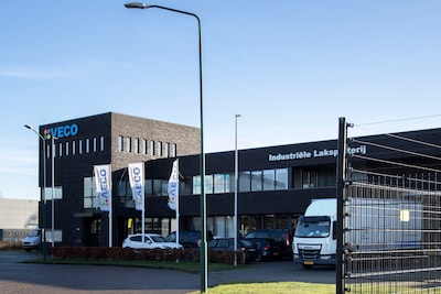 Buurt vraagt hoogste rechter vergeefs om actie tegen stank lakspuiterij