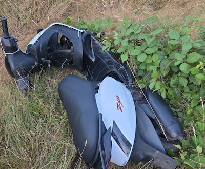 Scooter heeft geen kenteken, dan besluit bestuurder te vluchten met snelheden boven de 100 km/u