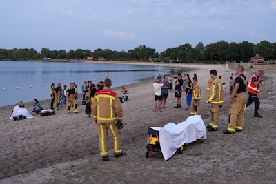 Twee jonge meisjes halen man uit recreatieplas Berkendonk in Helmond: slachtoffer naar ziekenhuis