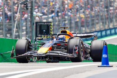 LIVE Formule 1 | Kan Max Verstappen na start vanuit pitstraat weer magistrale inhaalrace produceren in São Paulo?