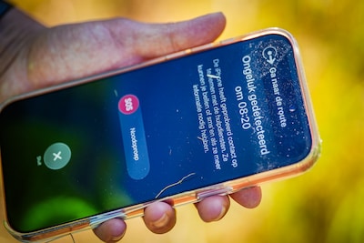 Je telefoon kan na een ernstig ongeluk automatisch 112 bellen: zo werkt die functie