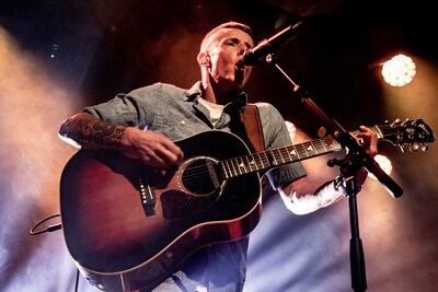 K’s Choice bekritiseert Nederlandse formatie in Not an Addict-cover