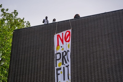 Pro-Palestijnse actievoerders zijn van het dak van TU Eindhoven af, einde aan ‘onveilige situatie’