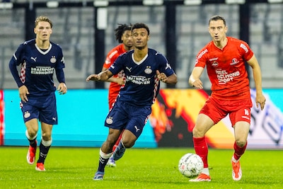 Maik Lukowicz neemt verantwoordelijkheid na gemiste penalty: ‘Die bal zijn ze nu nog aan het zoeken, denk ik’