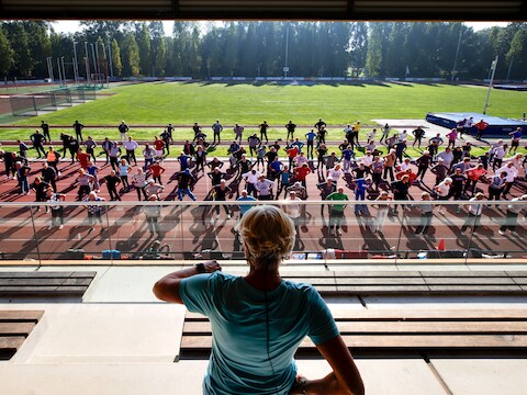 Fit blijven is essentieel: 55-plussers laten het zien tijdens wereldrecordpoging