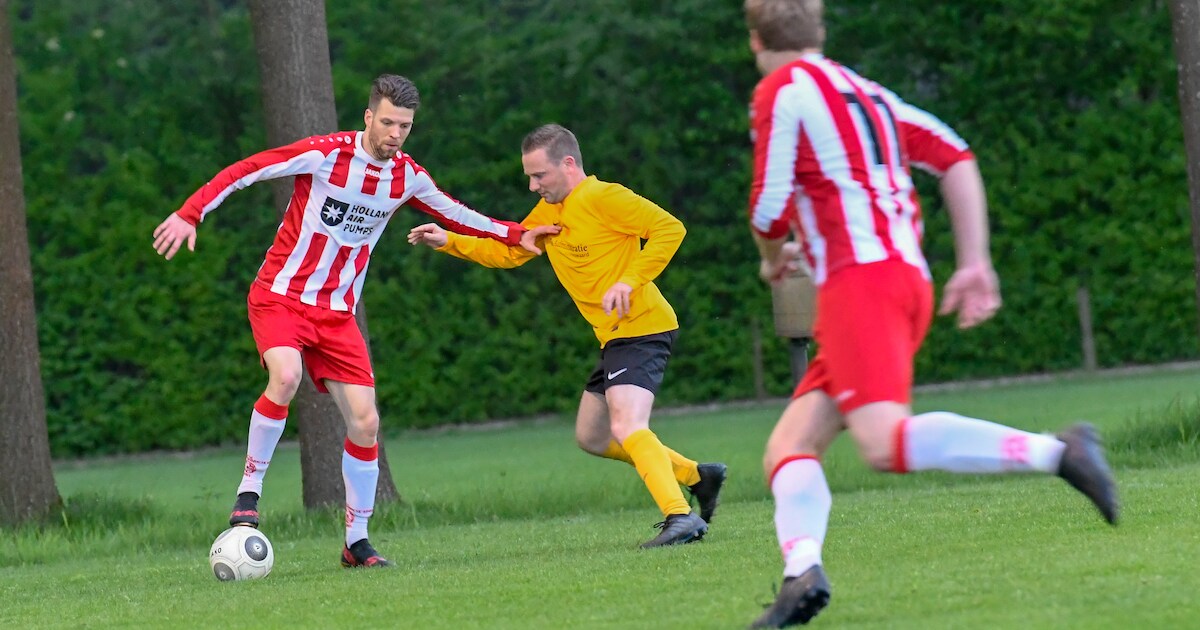 Overzicht 4E Zuid 1: Steensel na moeizame winst koploper