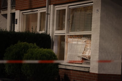 Schoten gelost op woning in Den Bosch, daders vluchten met auto
