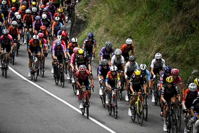 LIVE Tour de France Femmes | Drie Nederlanders in sterke kopgroep, wat kan Vollering in koninginnenrit?