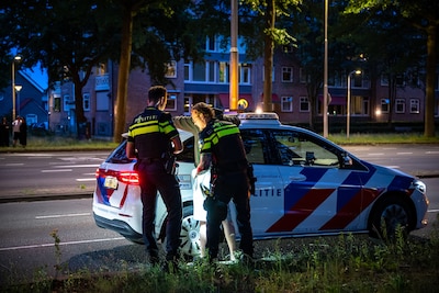 Automobilist vermoedelijk onder invloed bij botsing op kruising in Tilburg