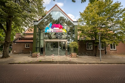Het Klooster van Waalre mag verkocht worden: ‘Maar het hóéft niet weg’