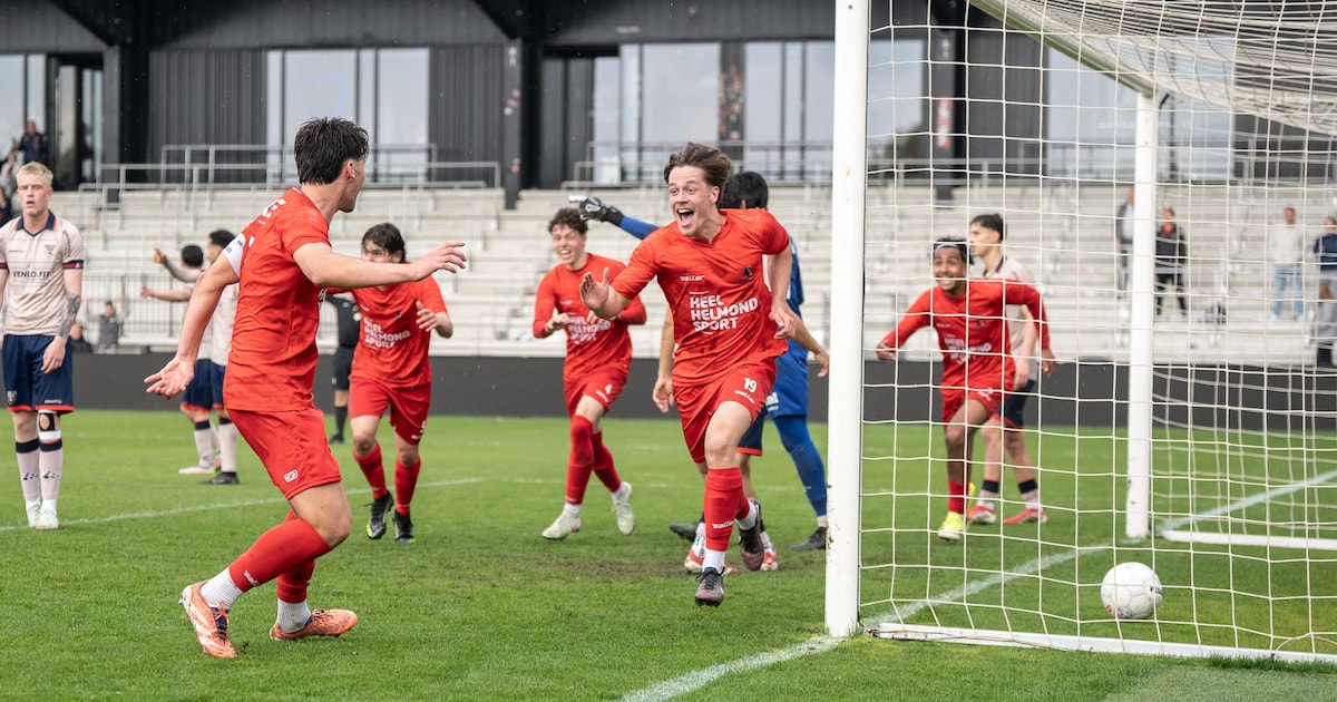 Duane (21) zag droom in duigen vallen, maar scoort bij afscheid wereldgoal: ‘Het heeft zo moeten zij