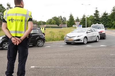 Auto’s botsen tegen elkaar op afrit N270 in Deurne