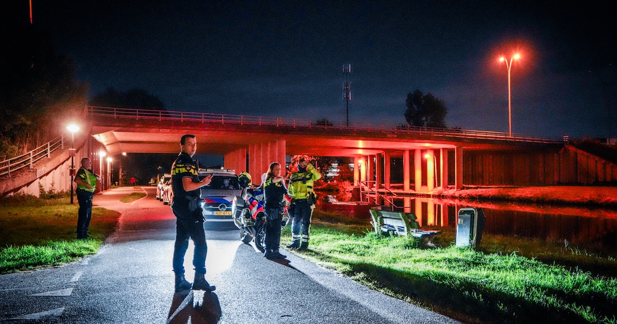 Politie massaal op zoek naar man bij A50 na verontrustende meldingen