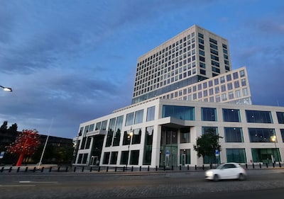 500 euro voor de adressen van de burgemeesters in Tilburg en Eindhoven: ‘Ik kreeg ze anders niet te pakken’