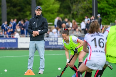 De minitieuze play-outvoorbereiding van Oranje-Rood: fietsen, eten, masages, ijsbaden en complimenten