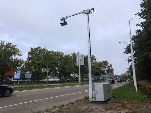 De focusflitsers in Eindhoven zijn weer uitgeklapt en staan aan.