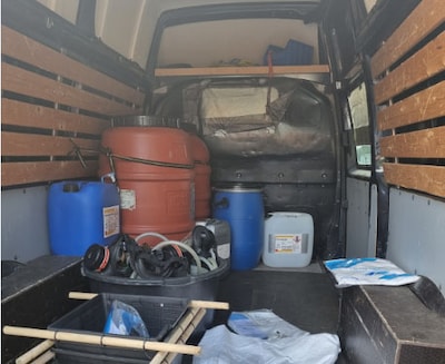 Lokbus en nagebootste drugsdumping duiken op in gemeente Laarbeek tijdens Maand van de Veiligheid