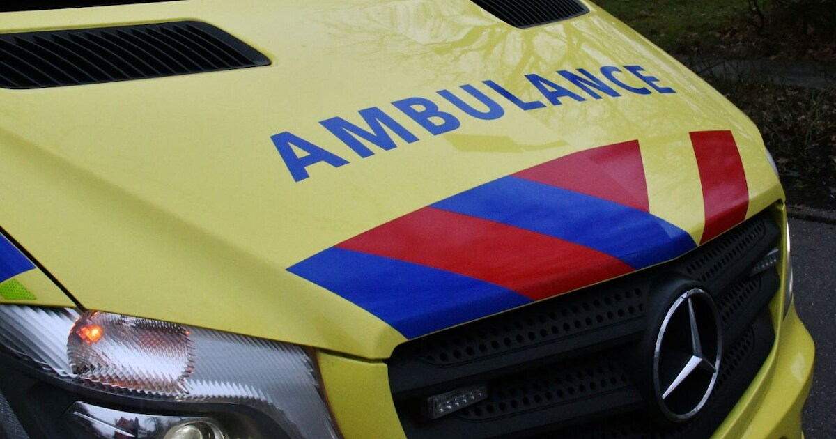 Ambulance met spoed naar Hapert