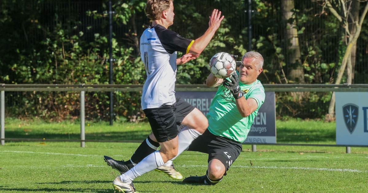 55-jarige goalie van EMK speelt onbewust grote rol in ommekeer: ‘Ik ...