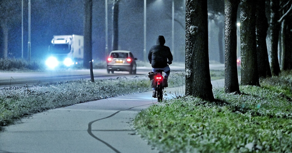Code geel in Brabant door kleine laag sneeuw op de weg: ‘Kans op ongelukken door gladheid’