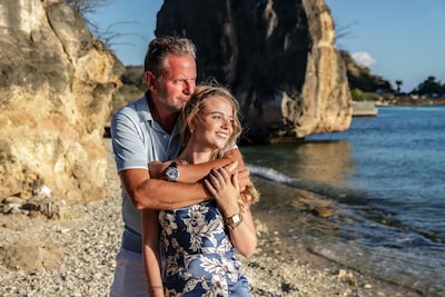 Sophie (27) verloor haar vader na aanval van dertig hoornaars: ‘Een paar dagen eerder vertelde hij n