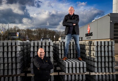 Henry en Mario werken al 50 jaar samen bij hetzelfde bedrijf: ‘Vroeger werd er meer flauwekul uitgeh