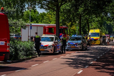 Zwemmer (19) uit het water gehaald bij IJzeren Man in Eindhoven, traumahelikopter landt naast zwempl