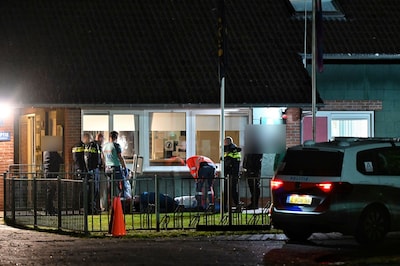 Vrouw valt van dak azc in Oisterwijk, bewoners vangen haar op