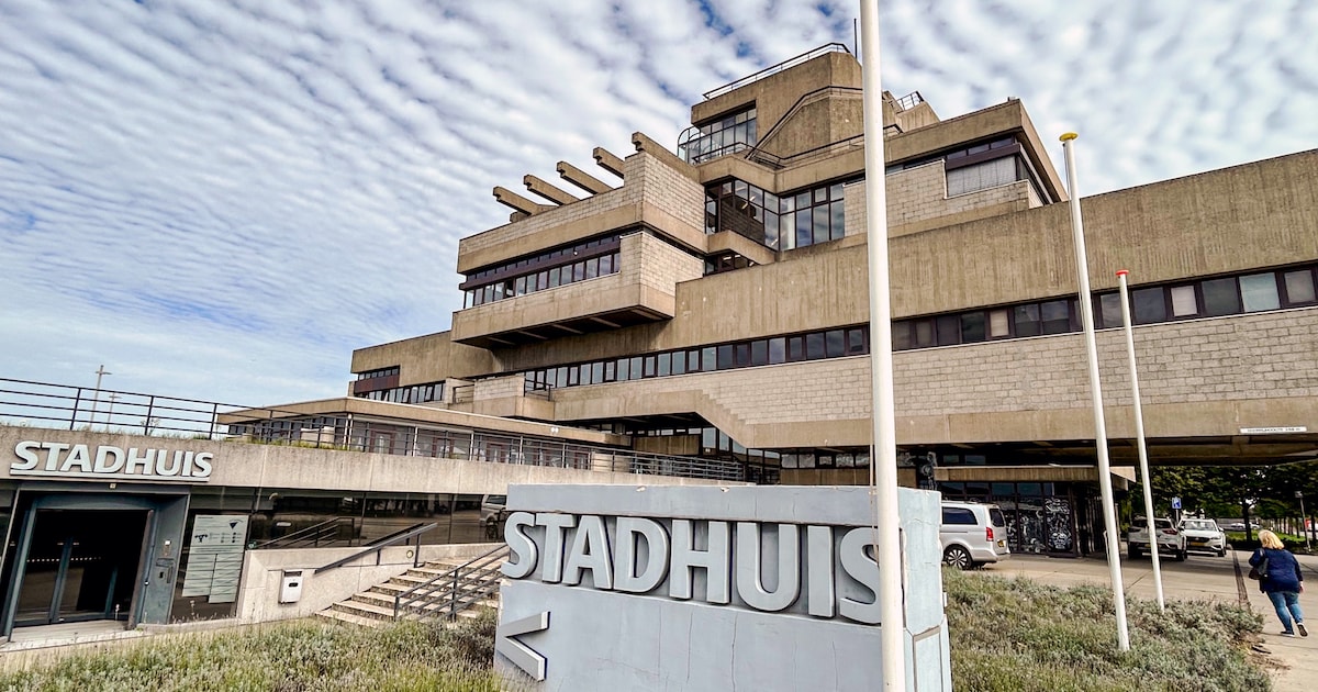 Lokale PVV boycot besloten vergadering over azc-kwestie Terneuzen