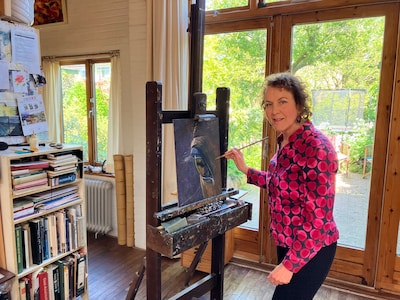 Annemie viert dat ze een halve eeuw kunstenares is: ‘Bij de Japanse schilderkunst gingen mijn ogen o