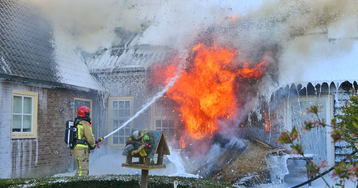 Brandweer ingezet voor schoorsteenbrand op Geldropseweg in Heeze