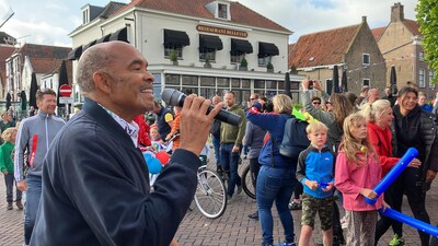 Warm afscheid van overleden zanger Imrich Lobo in zijn geliefde Willemstad