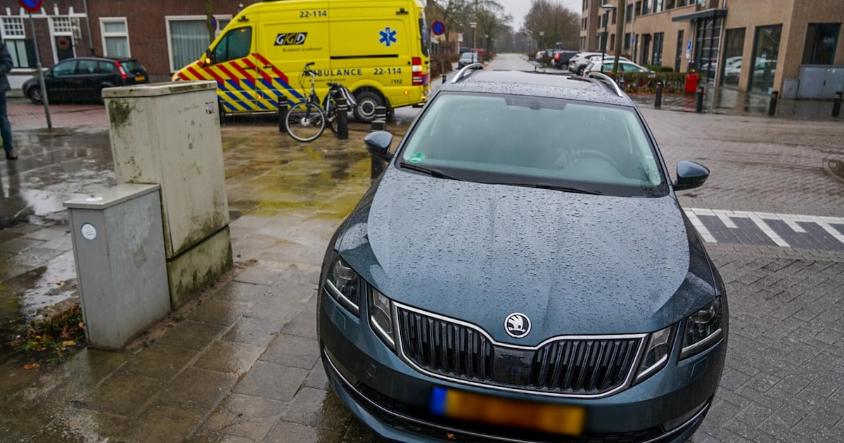 Examinator rijdt fietser aan tijdens motorexamen in Geldrop | Regio | ED.nl