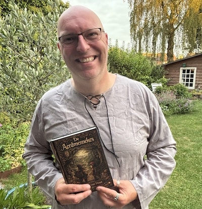 Dennis van Hout presenteert boek De Aerdmennekes in Bibliotheek Veldhoven