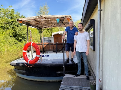 Eindhoven geeft woonbootbewoners laatste kans op afkoopsom, maar dat aanbod zet kwaad bloed