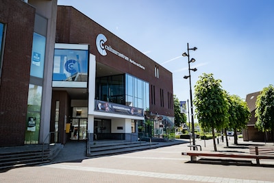 Wie gaat de kar trekken bij het Deurnes Cultuurcentrum, dat ondanks geldzorgen positief blijft?