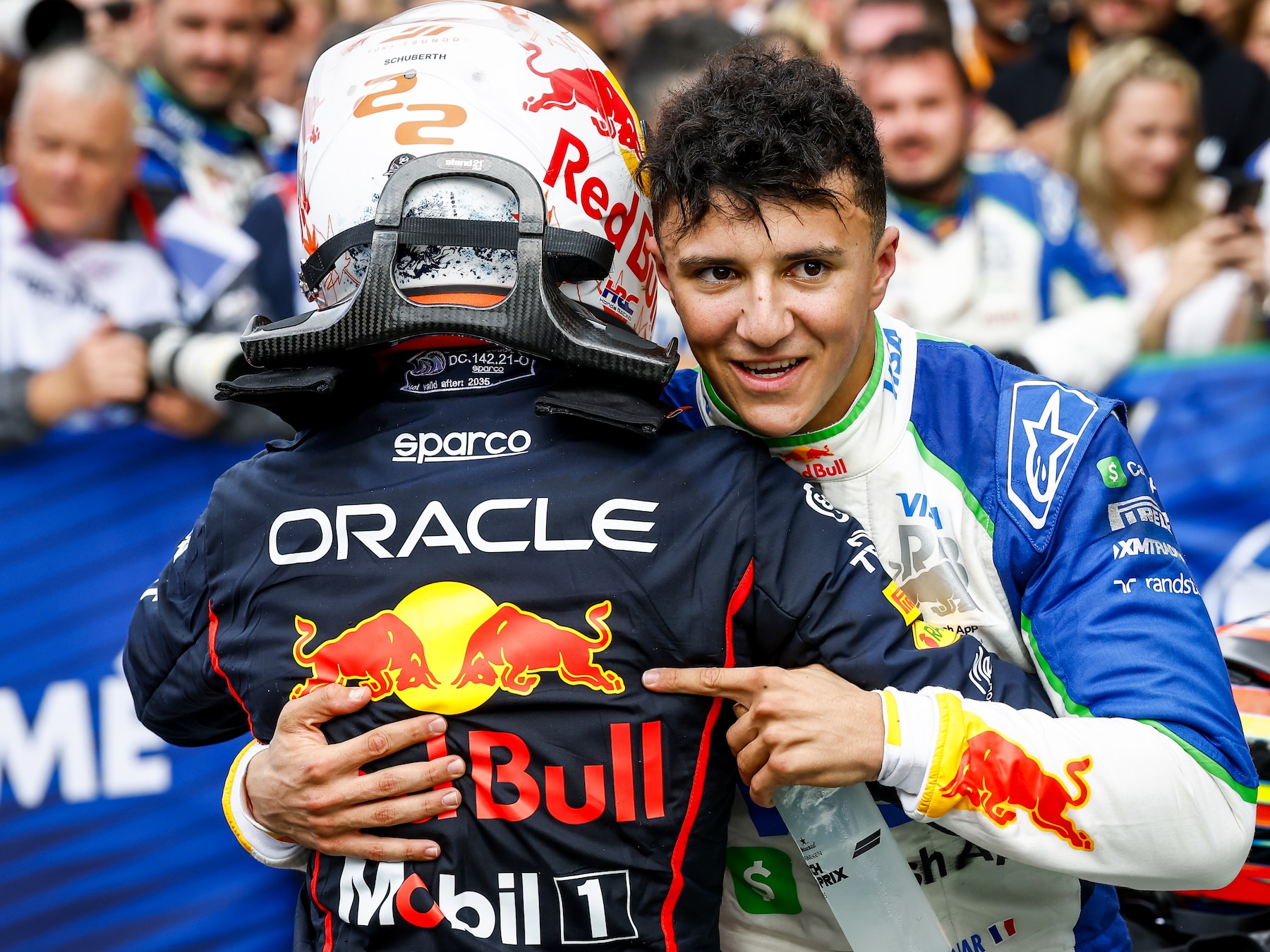 Max Verstappen finisht als tiende na bloedstollende GP Spanje: frustraties  nemen de overhand bij Nederlander | Formule 1 | ED.nl