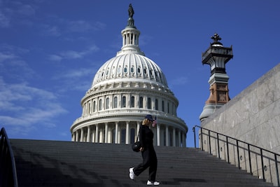 LIVE VS | Rechter zet streep door ontslagronde tijdens shutdown Amerika