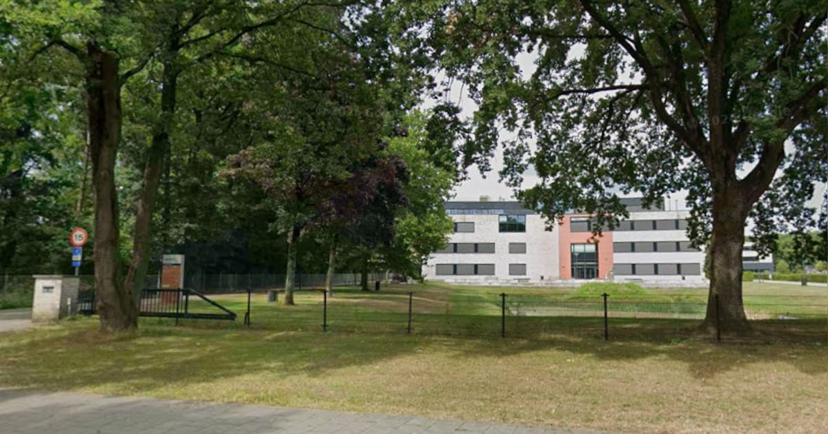 Leerkracht van school in Valkenswaard heeft relatie met minderjarige leerling, per direct ontslagen
