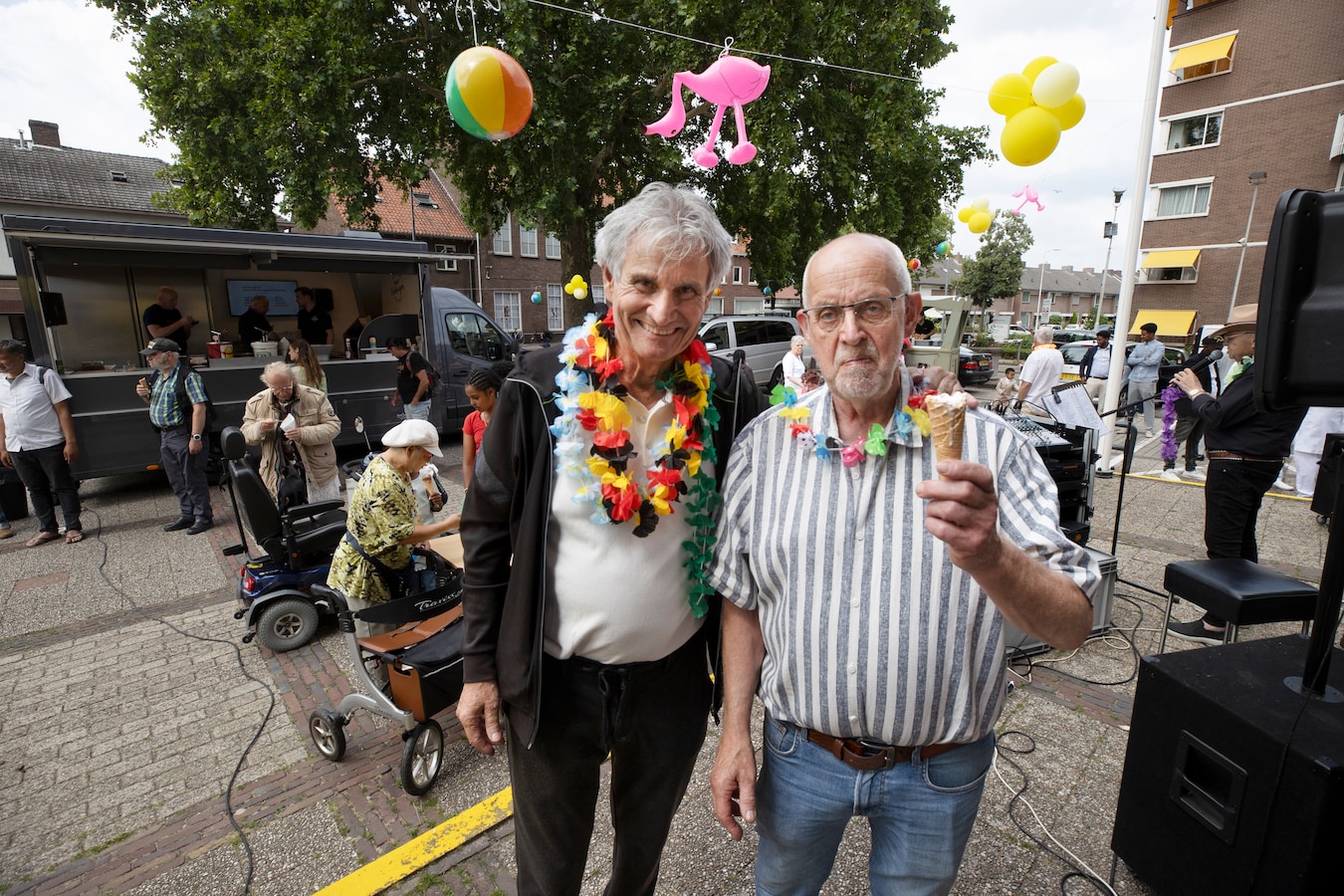 Hugo de Rooij zoekt verbinding: ‘Armoede is een wond in Eindhoven die ...