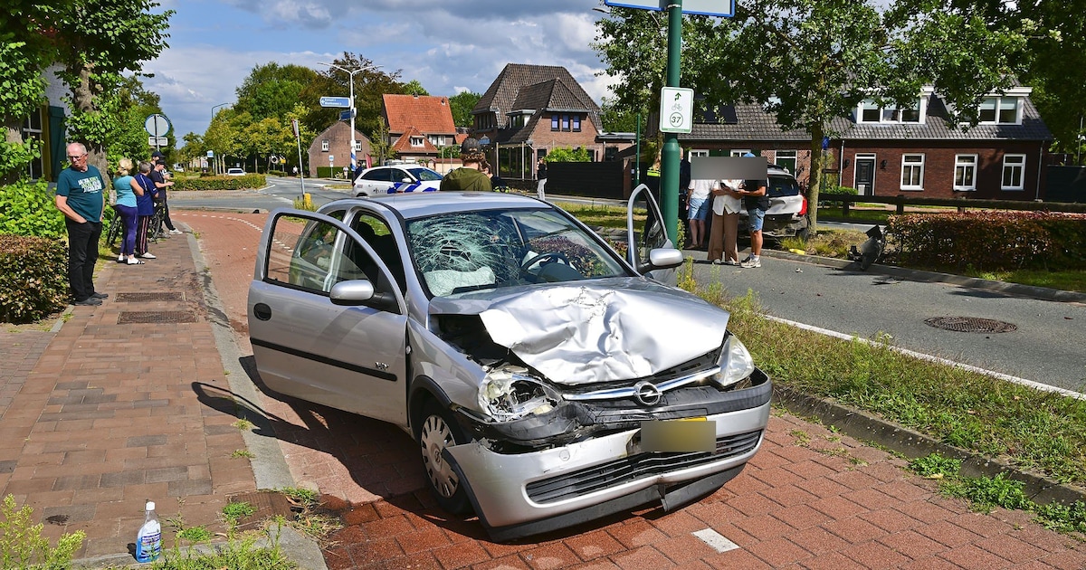 Botsing op kruising in Westerhoven: slachtoffer naar ziekenhuis